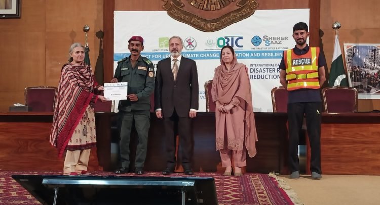 Shehersaaz Commemorates International Day for Disaster Risk Reduction at AIOU (17)