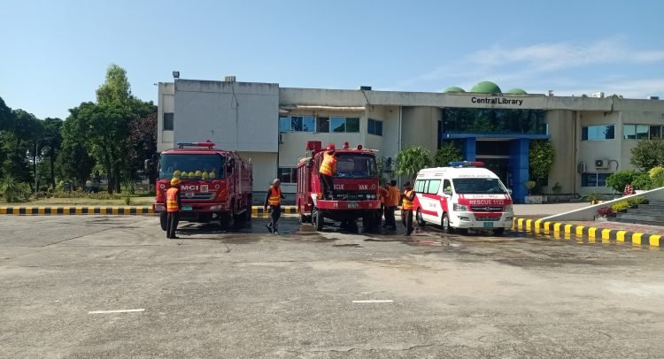 Shehersaaz Commemorates International Day for Disaster Risk Reduction at AIOU (7)