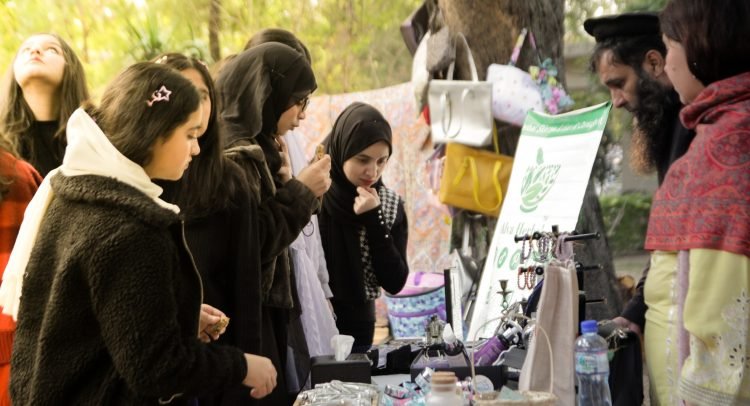 Shehersaaz Launches First Eco-Market Under Ain-Amal Campaign (8)
